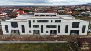 Oferta! Case noi cu 2 dormitoare de vanzare in Beverly Hills Sanmartin