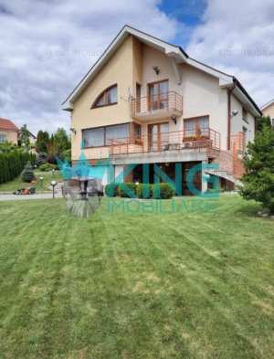 Vila/ Zona Livezeni  cartier Orizont/ 3 dormitoare/ Curte/ Garaj/ Pivnita