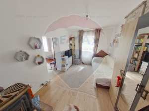 Casa / Vila cu 4 camere de vanzare in zona Ultracentral