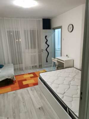 Dristor, garsoniera, 1 minut metrou, bloc mixt, mobilata modern