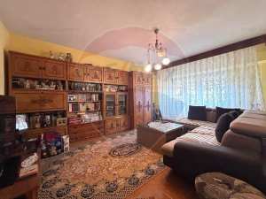 Apartament cu 4 camere de vanzare Soveja Constanta