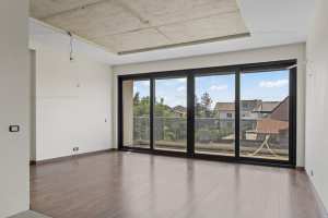 Apartament 6 camere 4 bai 5 balcoane dispus pe 2 nivele