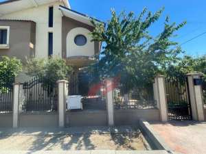 Vila 4 camere, 1500 mp teren, in localitatea Bals
