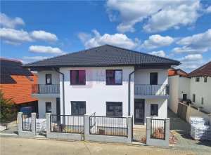 Casa tip duplex | predare la alb | curte libera 180 mp | Selimbar