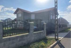 Casa in comuna Mihai Viteazu