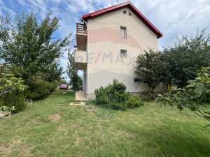 Casa / Vila de vanzare cu 10 camere Mamaia Nord Constanta