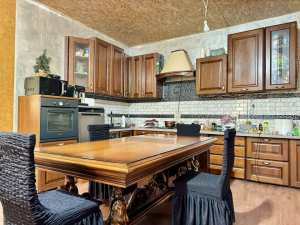 De vanzare - Casa 276mp + 1030mp teren - comuna Contesti