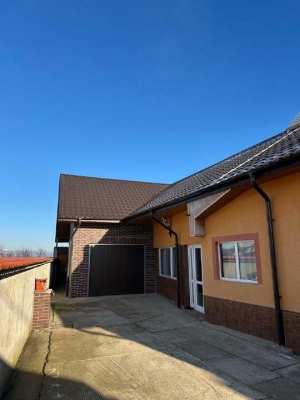 Vand casă comuna Jupâneşti