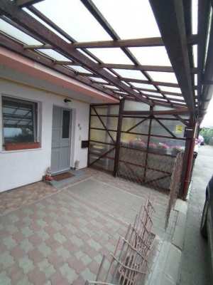 Vând duplex cu etaj, pod, toate utilităţile