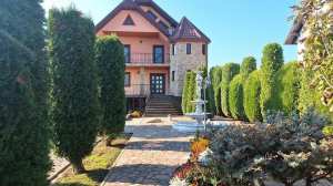 Vând casa Magura
