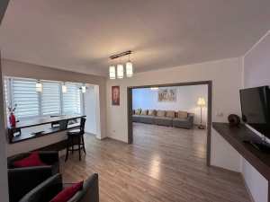 Proprietar, inchiriez apartament 3 camere +Living, 107mp, Punctele Cardinale