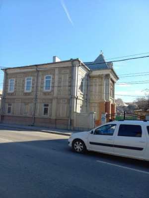 Vând casa Slatina din 1901, 7 cam, beci+p+e, amprenta sol 182 mp, 938 mp teren