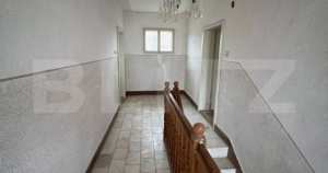 Casă – medieșu aurit, aproape de cetate