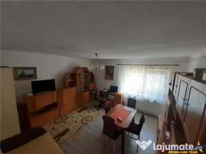 Casa particulara, curte separata, cu 2 respectiv 3 camere, z