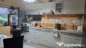 Casa de vanzare, cu 4 camere, 140 mp, teren 300 mp, zona dar