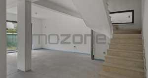 Casă nouă, complet finisată, aproape de metrou păcii ...