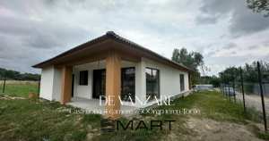 Casa noua pe un nivel - 4 camere, 150 mp, 2 fronturi stradal