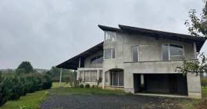 Casă semifinisată cu teren generos – 377 mp utili, 5754