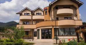 Cazare revelion 2025 3 nopti 20-22 pers. pensiunea roua piatra neamt