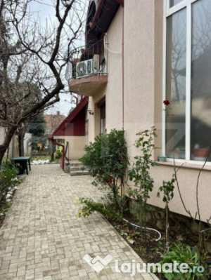 Casă spațioasă p+m, 6 camere, 236 mp, în cartierul titul