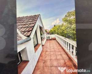 ???? jumătate de duplex, de vanzare p+e+m în zona lipovei,