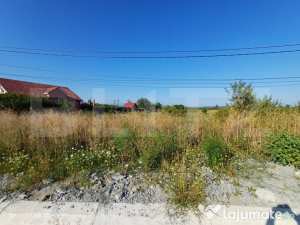 Teren intravilan si extravilan, 9500 mp, cu dublă deschider