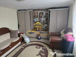 Casa de vanzare cu 5000 mp teren in parincea cu livada si...