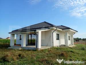 Casa de vanzare, cu 3 camere,138 mp, zona amati