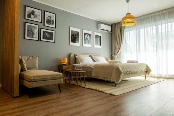 Galeria Studio - Cazare Premium langa Coresi Mall