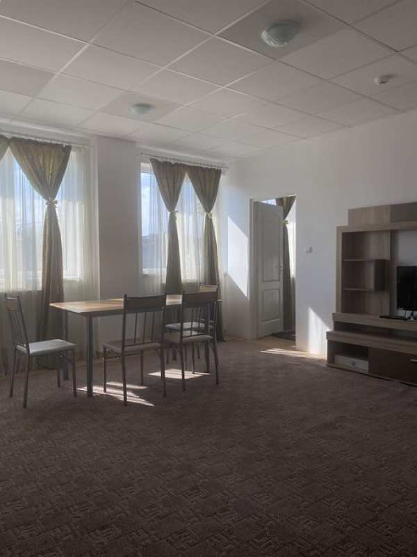 Apartament cu 2 camere de inchiriat