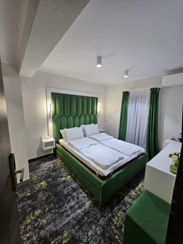 Camere de închiriat la 1300 metri de Aqua President