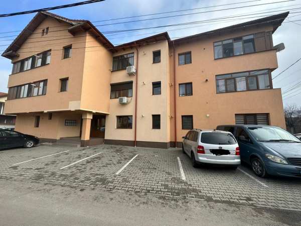 Închiriez apartament 2 camere