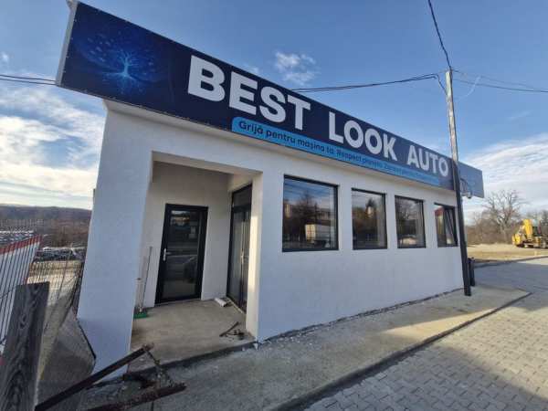 Teren si clădire de închiriat intrare Pucioasa vis-a-vis Pompierii