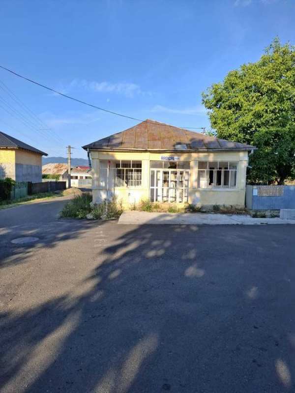 Casa Batraneasca de vanzare in Straoane, judetul Vrancea, 9000 €