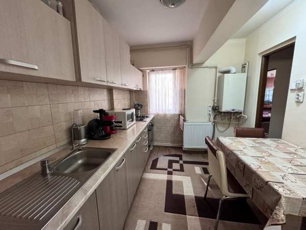 Apartament de vanzare cu 3 camere