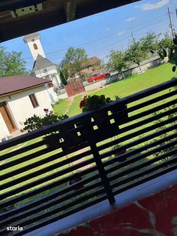 Casă de vânzare cu curte, 2 camere, 1500mp