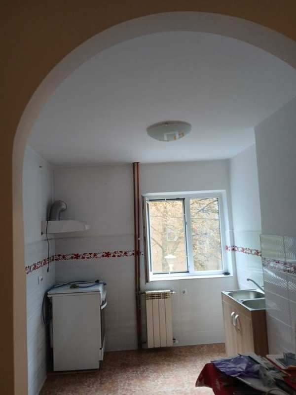Vand apartament cu 2 camere