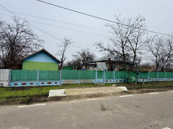 Casa la curte comuna Ulmu / Braila