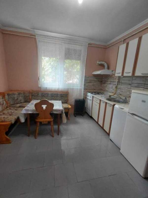 Dau în chirie garsonieră în Salonta