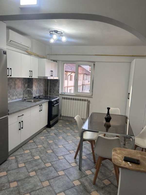 Inchiriez Apartament ultracentral ( bloc Union)2 camere