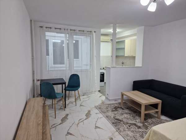 Proprietar inchiriez garsoniera Metrou Titan