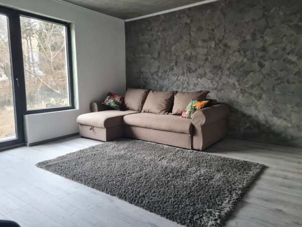 Închiriez 3camere, baie și bucătărie Băile Olănești  central