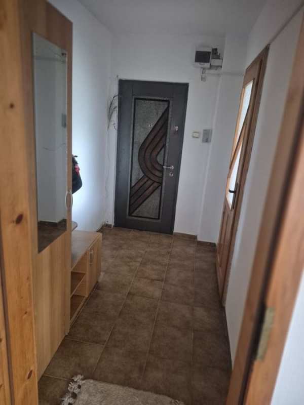 Vand apartament 2 camere