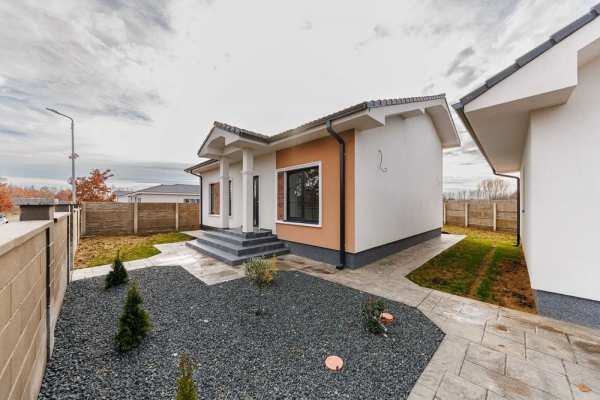 Proprietar  Casa individuala + garaj/apartament