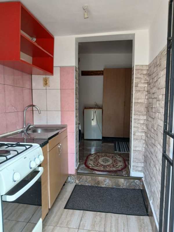 Garsoniera de închiriat