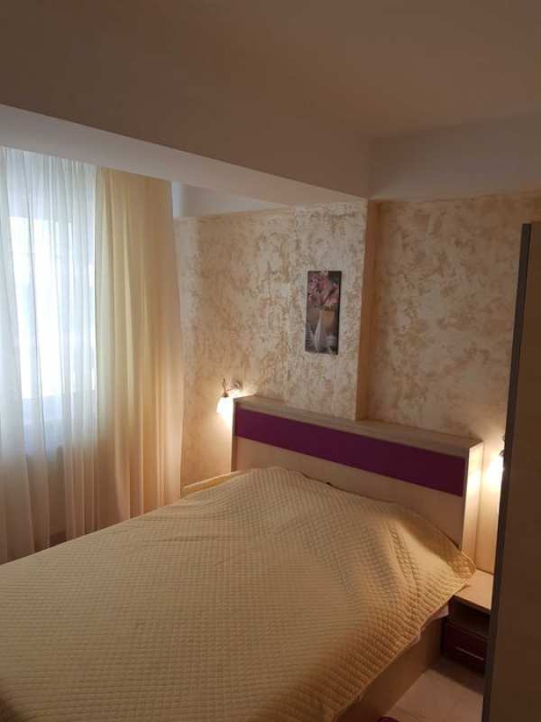 Inchiriez apartament in Mamaia Nord