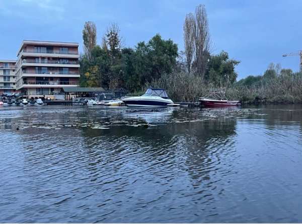 Inchiriez apartament 2 camere pe malul lacului snagov