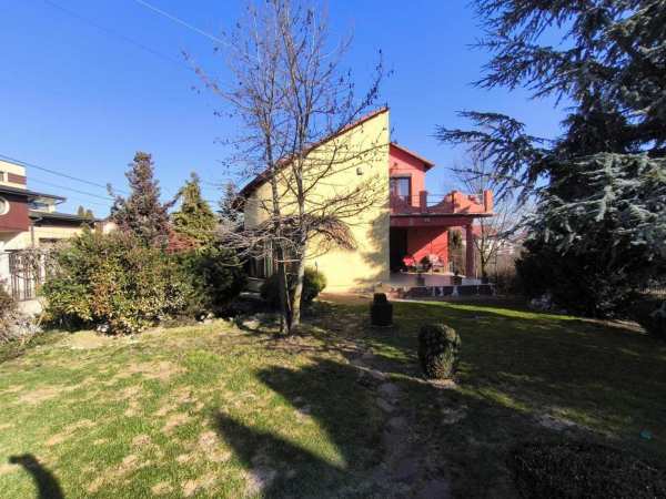 PF inchiriez casa cartier Europa