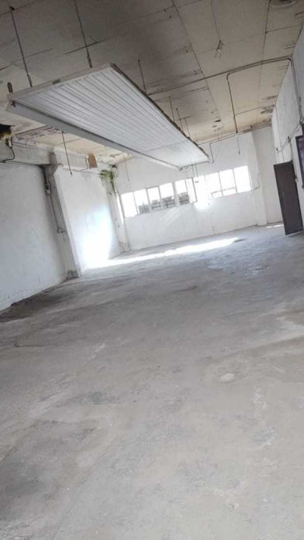 Vand sau Inchiriez hala in LUGOJ