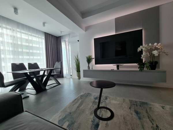 Apartament lux  vedere mare, parcare acoperita 80mp,2bai Mamaia Nord